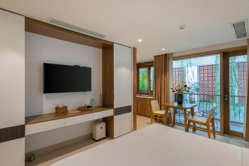 Двухместный (Двухместный номер с 1 кроватью и видом на бассейн), Ponte Boutique Villa