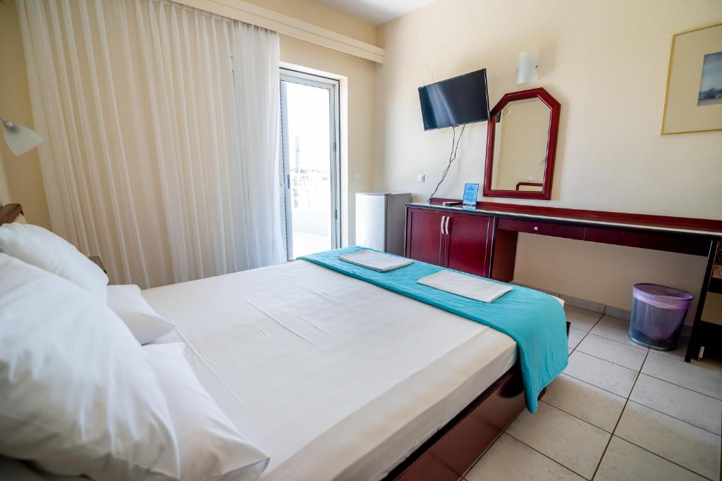Dionisos Hotel photo 3