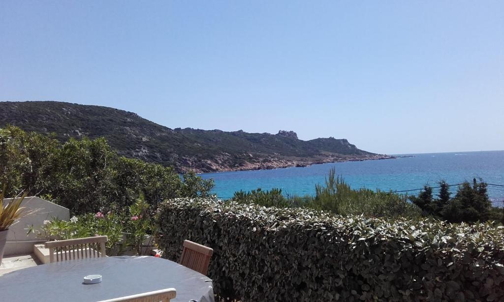 APPARTEMENT PIED DANS L EAU ET VUE MER MAGNIFIQUE photo 3