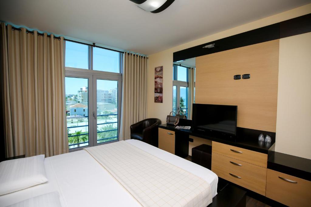 Hotel Vlora International photo 1