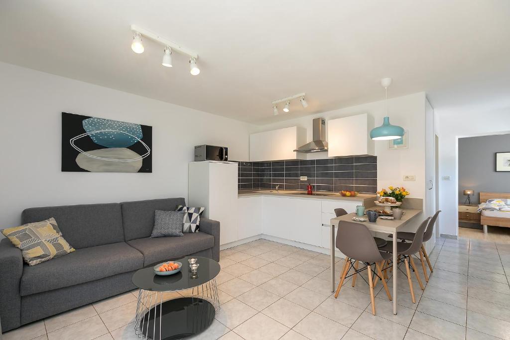 Apartments Dama photo 3