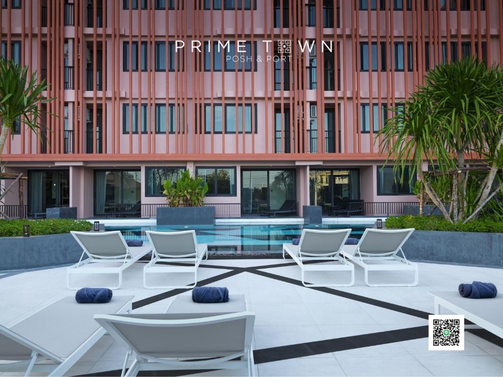 Студио (Улучшенный номер с видом на бассейн), PRIME TOWN - Posh & Port Hotel PHUKET