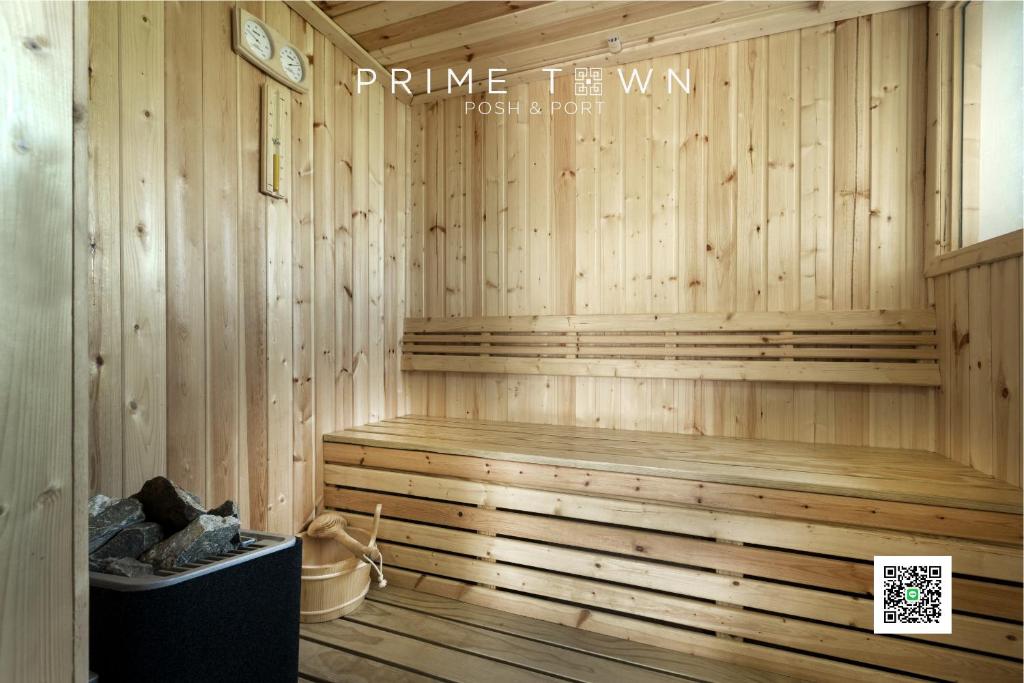 Студио (Улучшенный номер с видом на бассейн), PRIME TOWN - Posh & Port Hotel PHUKET