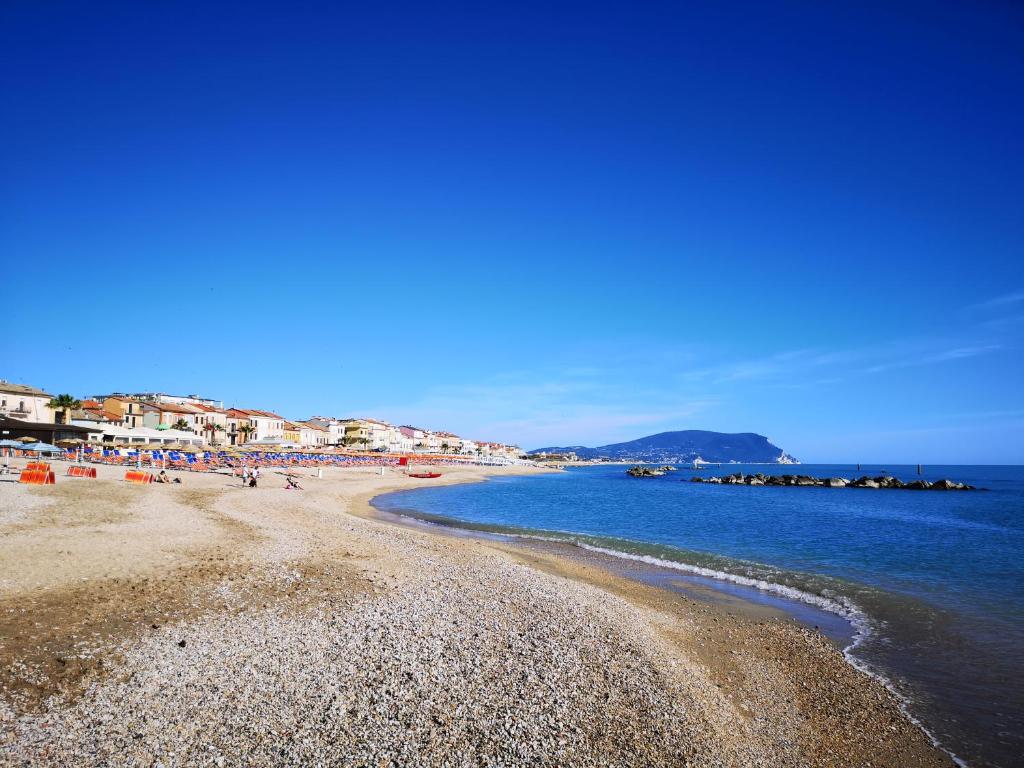 Appartamento al mare con garage photo 2