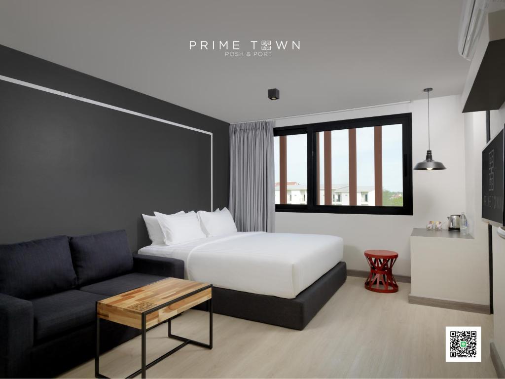 Студио (Улучшенный номер с видом на бассейн), PRIME TOWN - Posh & Port Hotel PHUKET