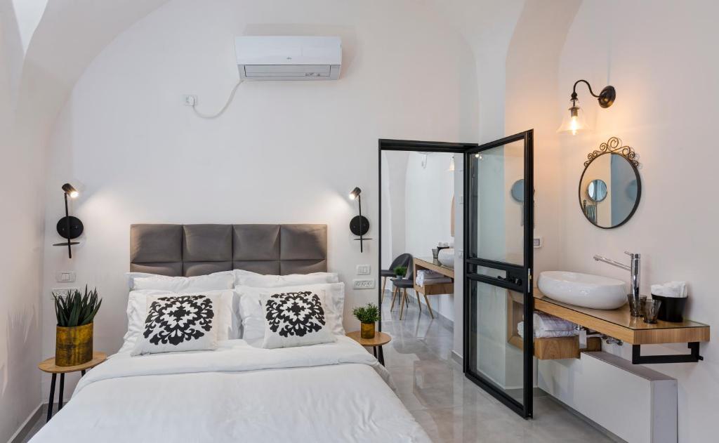 Old City Boutique Hotel - Tap to explore photos