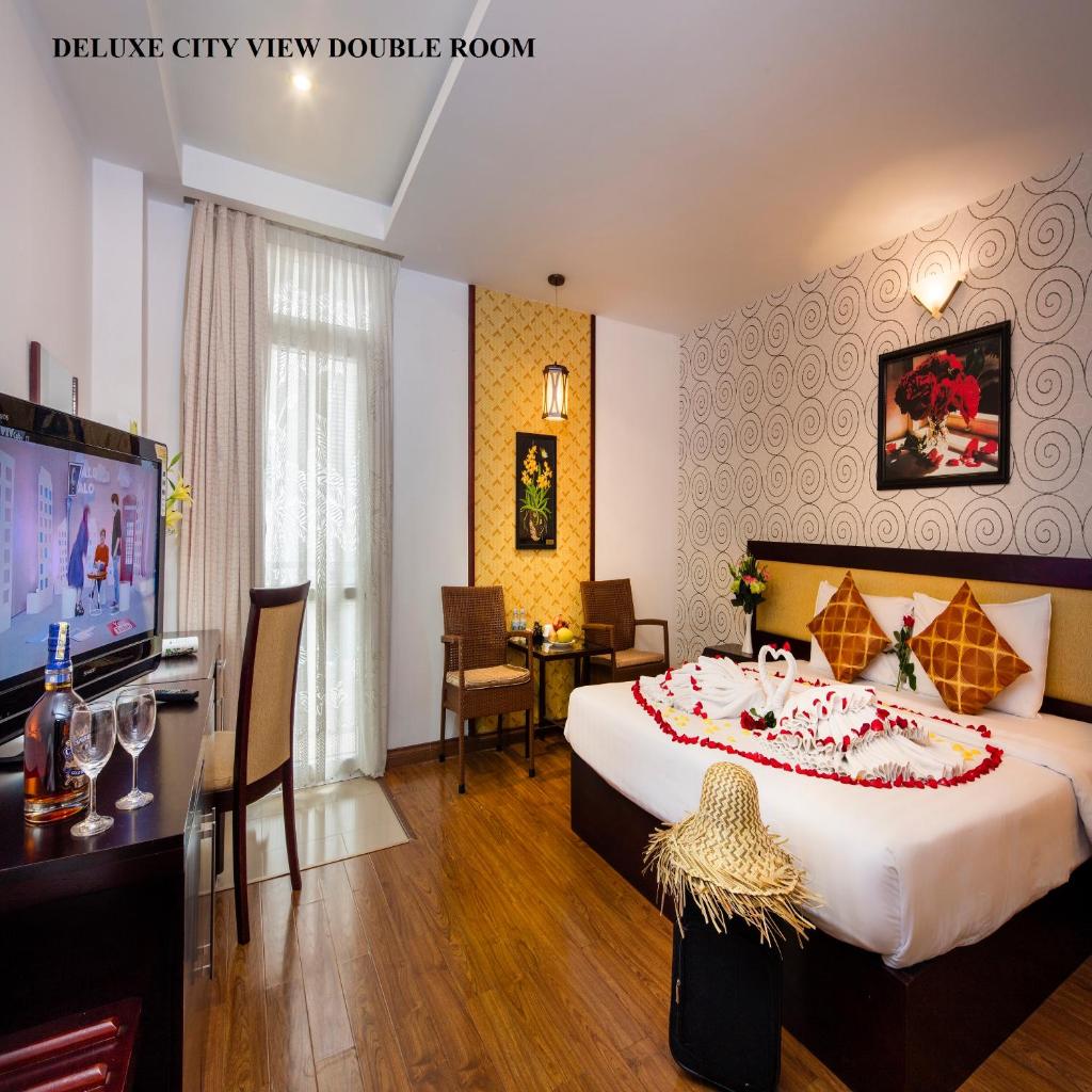 Двухместный (Двухместный номер Делюкс с 1 кроватью и балконом), King Town Hotel