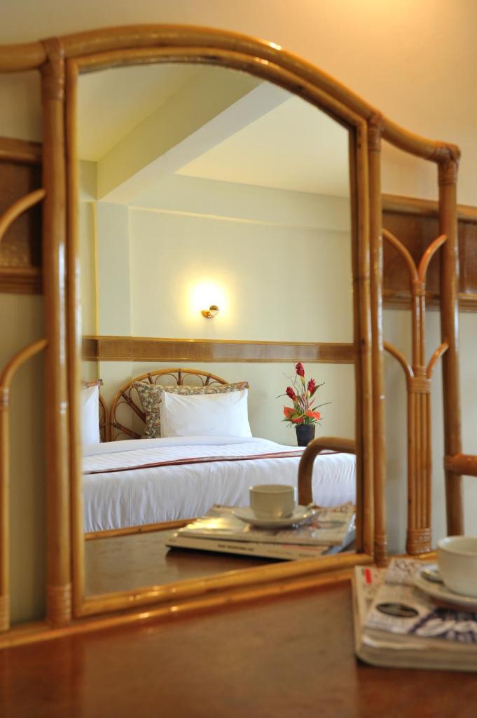 Pen Villa Hotel, Surin Beach - SHA Extra Plus photo 3