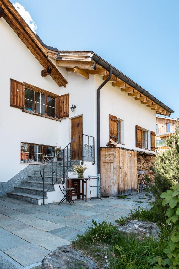 Chalet Lenzerheide-Sporz - Tap to explore photos