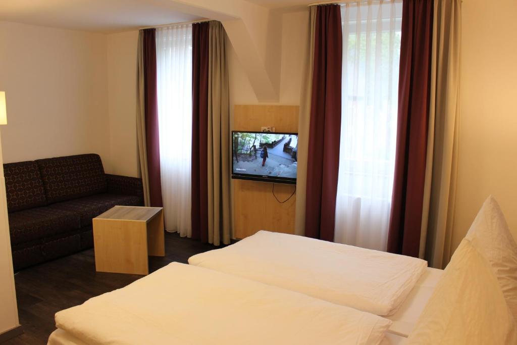 Hotel-Gasthaus-Kraft photo 2