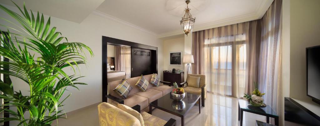 Сьюит (Суперлюкс Гранд), Курортный отель Bahi Ajman Palace Hotel