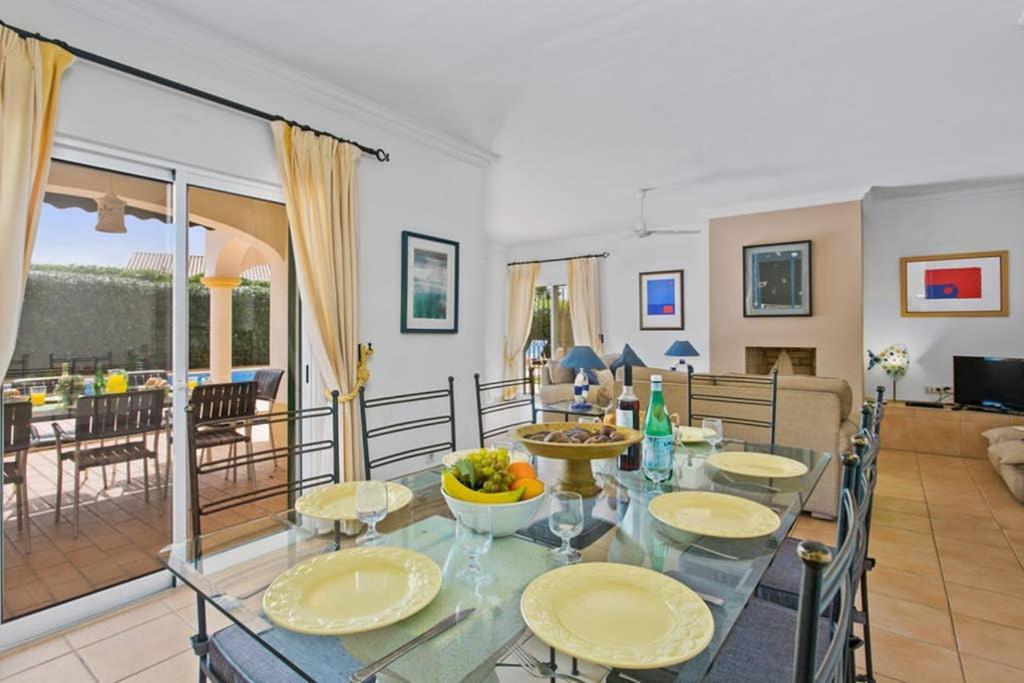 Villa White Sands - Private Oasis, Heated Pool, Beaches & Strip Nearby photo 1