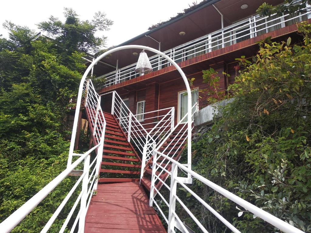 Двухместный (Двухместный номер с 1 кроватью и видом на горы), Monkey Island Resort