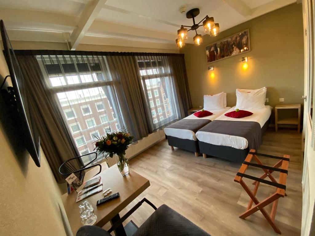 Двухместный (Двухместный номер с 2 отдельными кроватями), Alp Hotel