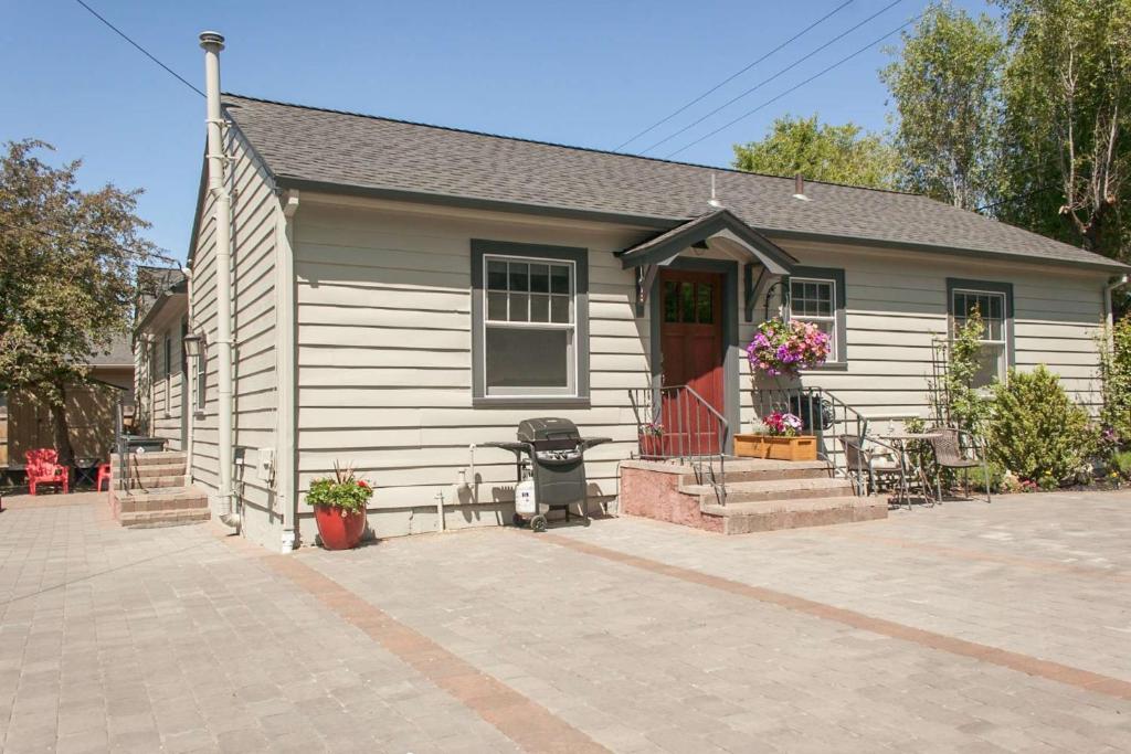 Drake Cottage 473 image