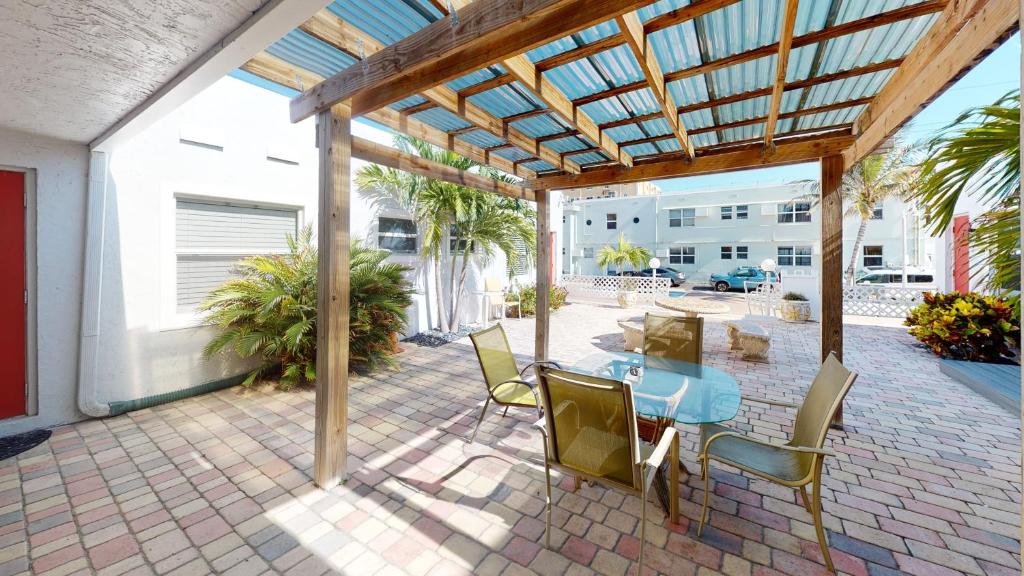 Sun Beach Inn image