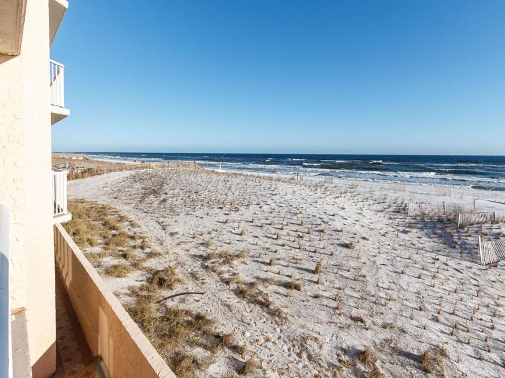 Islander Condominiums I photo 3