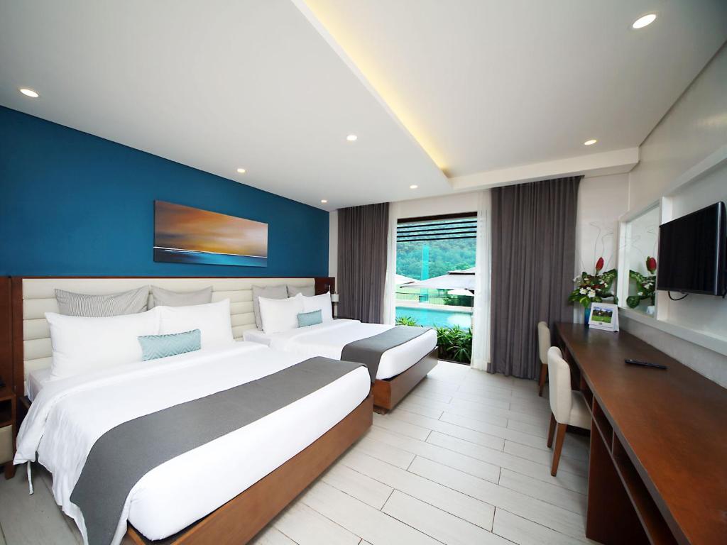 Двухместный (Номер «Премьер» с видом на бассейн в форме лагуны), Fairways and Bluewater Boracay