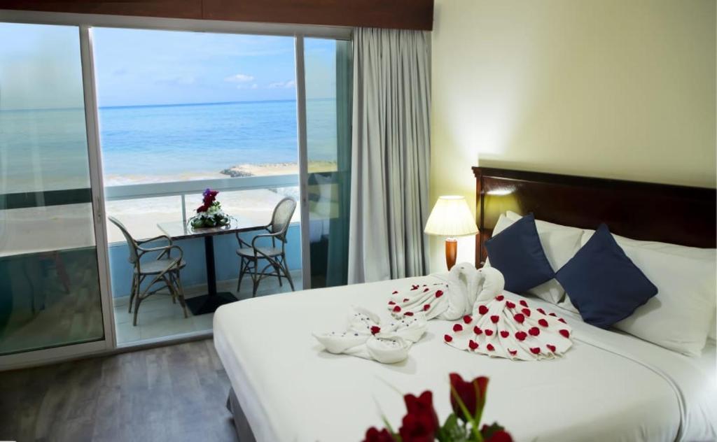 Двухместный (Стандартный номер Делюкс с балконом, вид на море), Отель Mermaid Beach Hotel