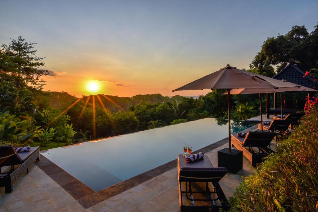 VILLA CAHAYA Perfectly formed by the natural surrounding and Balinese hospitality photo 2