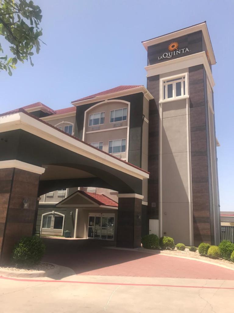 La Quinta Inn & Suites by Wyndham Abilene Mall image