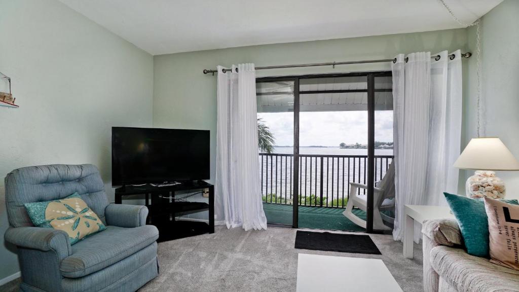 Runaway Bay 292 photo 4