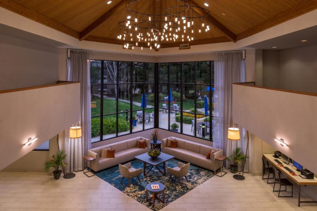 Holiday Inn Express Walnut Creek, an IHG Hotel image