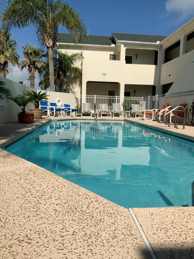 Bahama Breeze #4 Sea Dancer Condos image