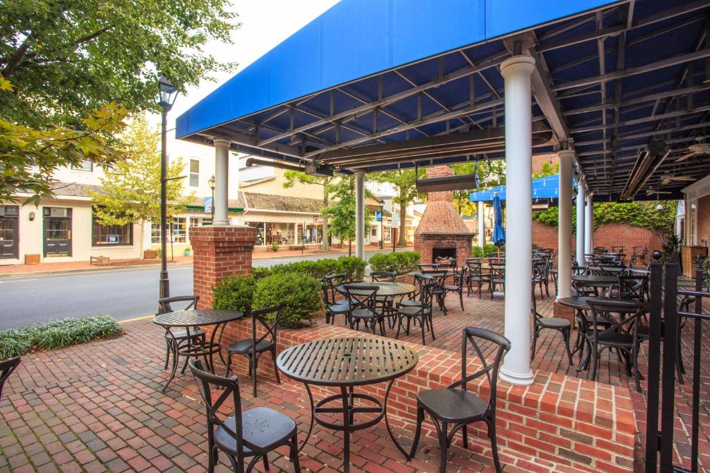 The Tidewater Inn photo 4