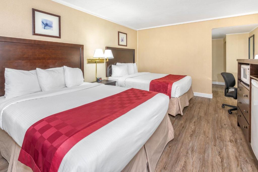 Ramada by Wyndham Coquitlam photo 3