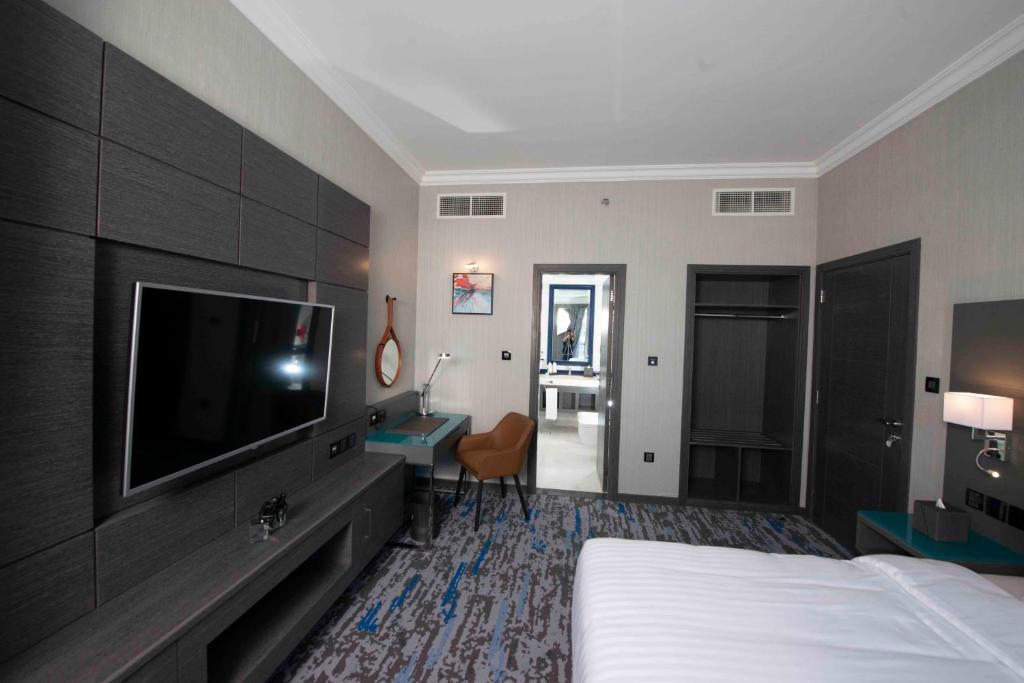 Сьюит (Люкс Creekside с 1 спальней), Отель Edge Creekside Hotel