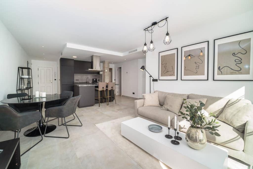 Mirador Bright, modern apt in La Quinta with large terrace and amazing views