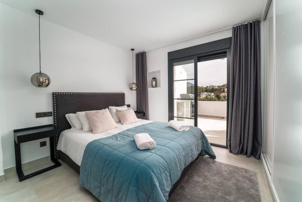 Mirador Bright, modern apt in La Quinta with large terrace and amazing views photo 1