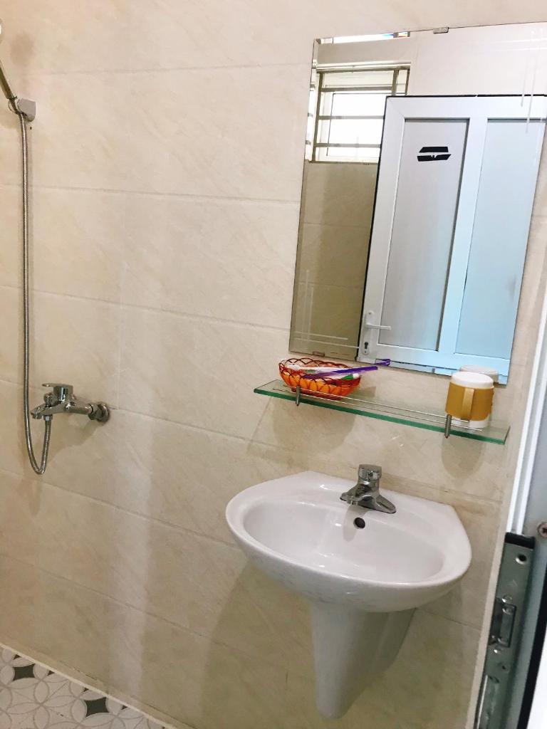 Двухместный (Стандартный двухместный номер с 1 кроватью), Nhà nghỉ Hoàng Tuấn 5
