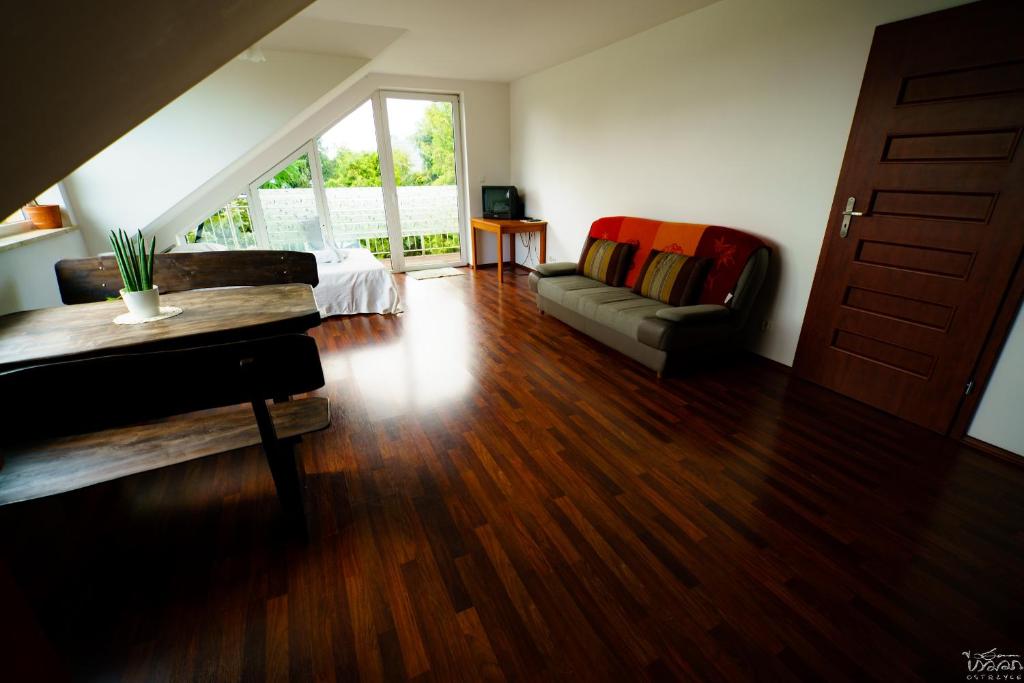 Isaan Ostrzyce - Samodzielne Apartamenty i Tajska Kuchnia photo 2