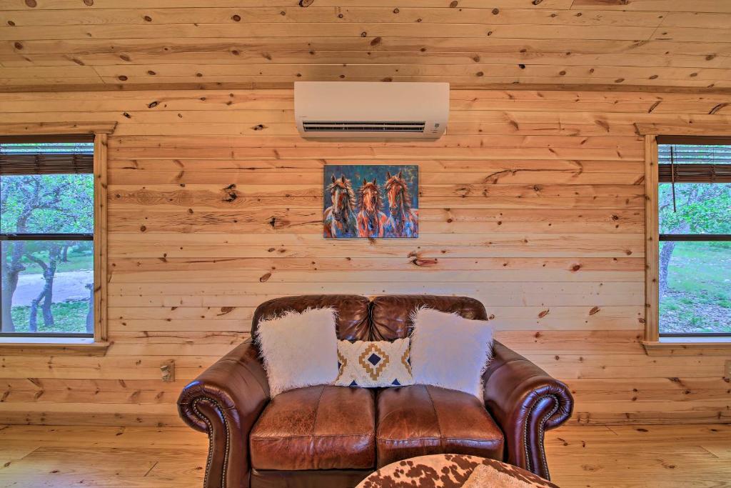 Rustic-Chic Country Cabin - 10 Mi to Main Street! photo 3