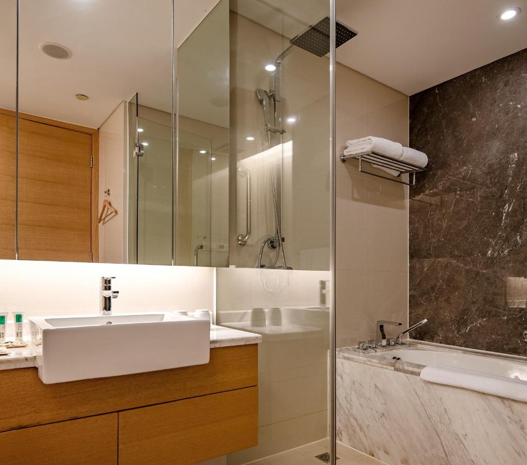Сьюит (One Bedroom King 62 Sqm), Shama Heda Serviced Apartment