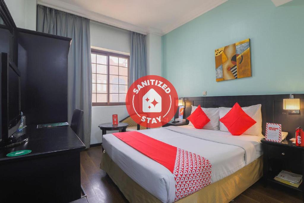 {
  "en-gb": "Eureka Hotel"
}