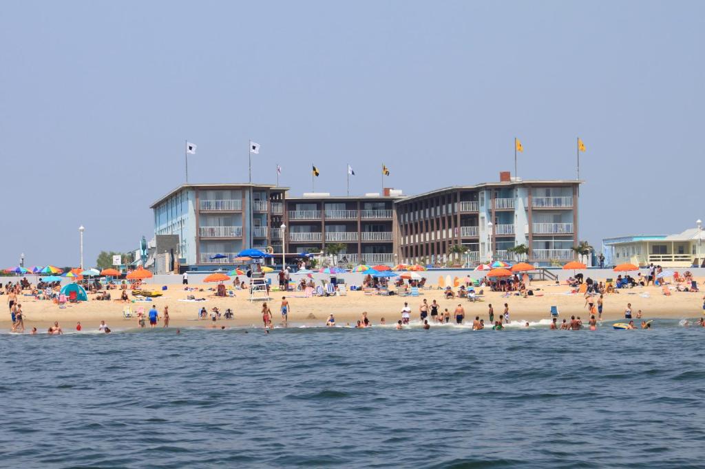 Flagship Oceanfront photo 2