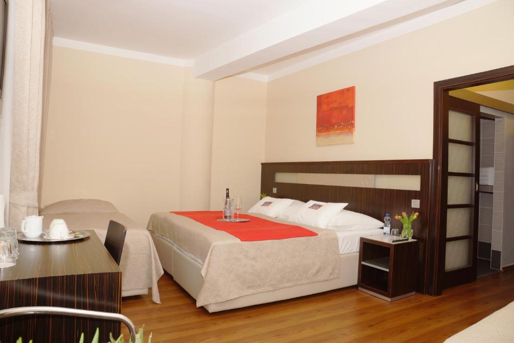 Трехместный (Трехместный номер), Galaxie Hotel