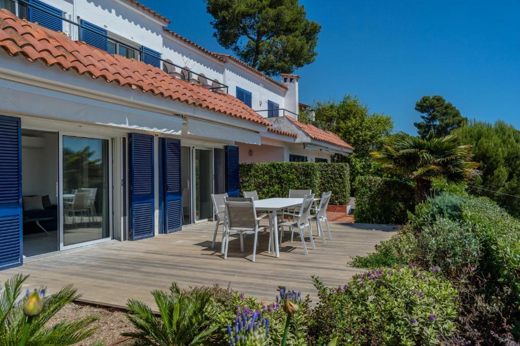 L-3 CALELLA DE PALAFRUGELL 5/ 6 PAX photo 2