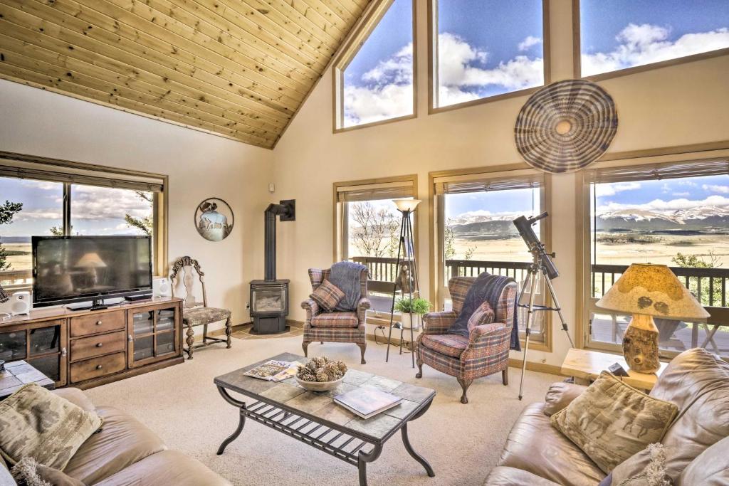 Quiet Fairplay Cabin with Rocky Mountain Views! photo 2