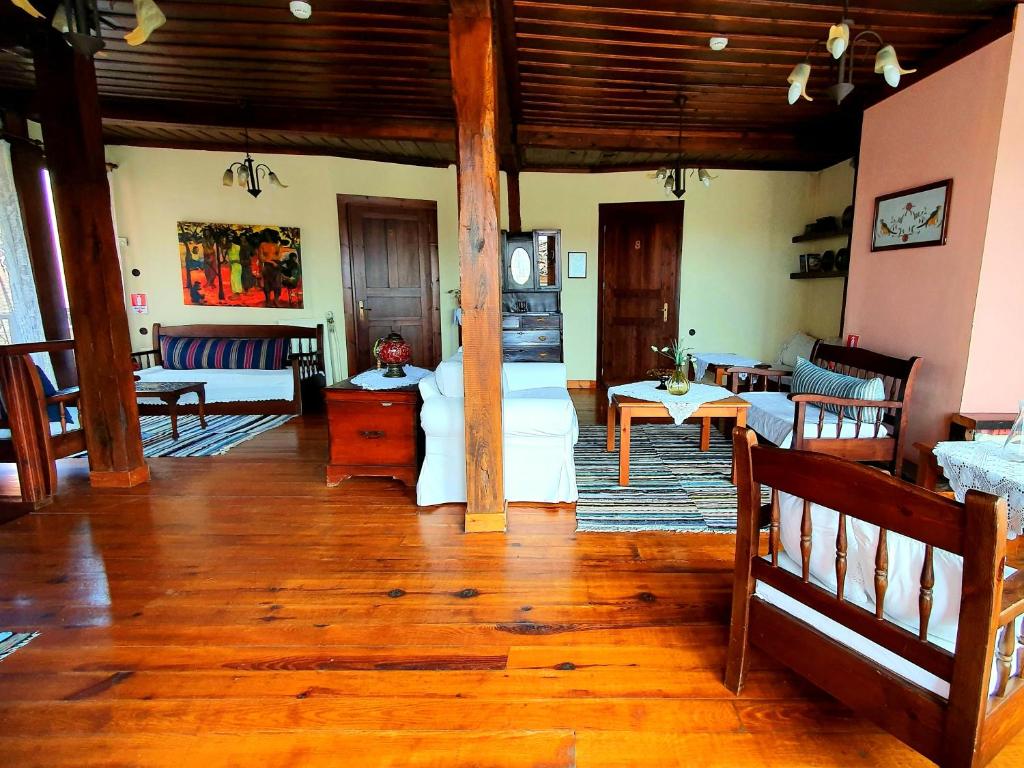 Varosi Guesthouse photo 4