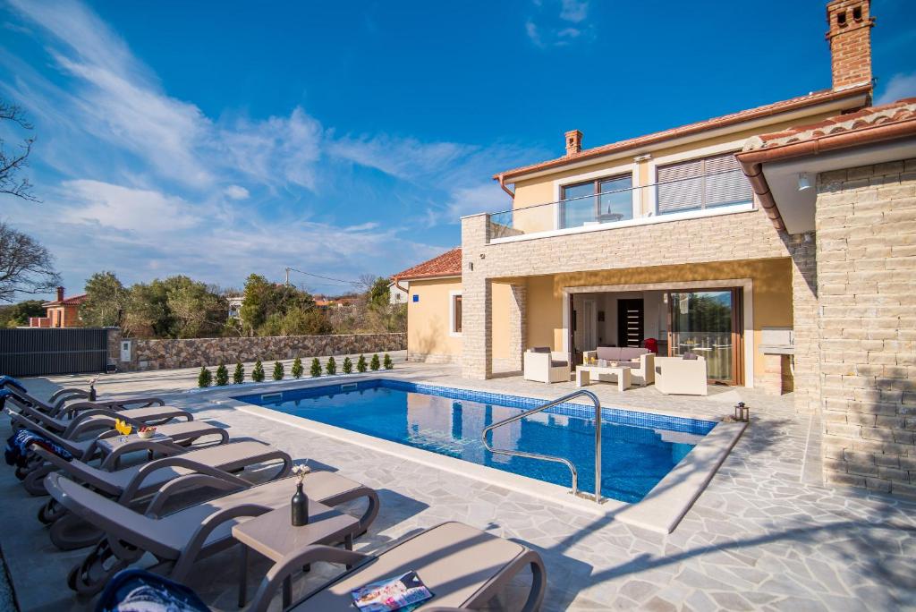 Villa LAURA photo 1