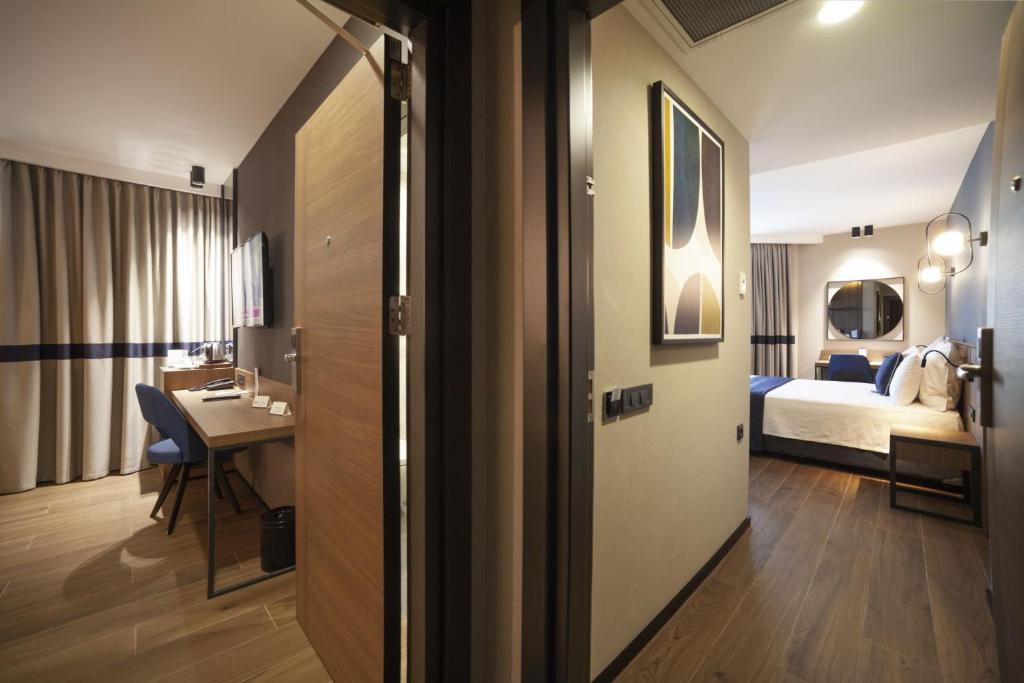 GRANBELLAHOTEL photo 3