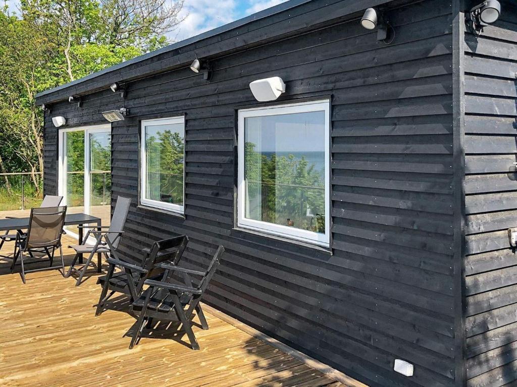 3 person holiday home in R nne