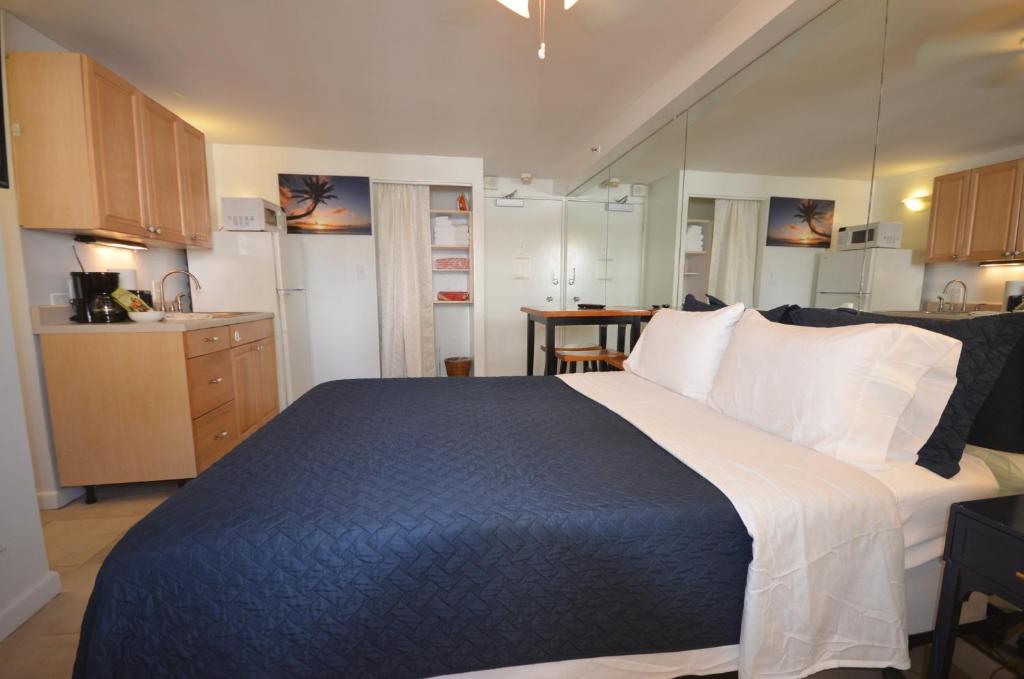 Сьюит (Люкс), Kuhio Village 907A Queen Studio Kitchenette