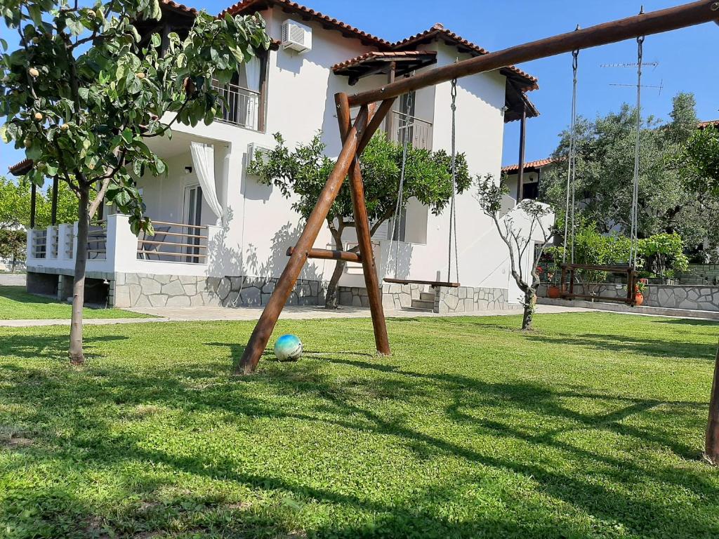 Latoura Studios photo 4