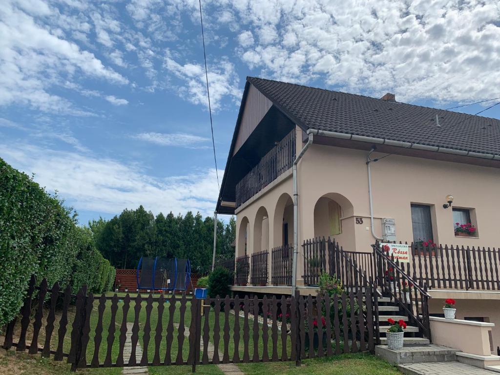 Nagcsaládos Rózsa Apartman photo 1