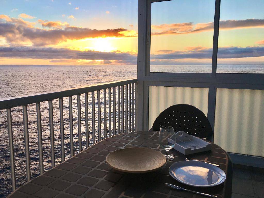 Mesa del Mar Sunset Dream vacational rental home photo 3